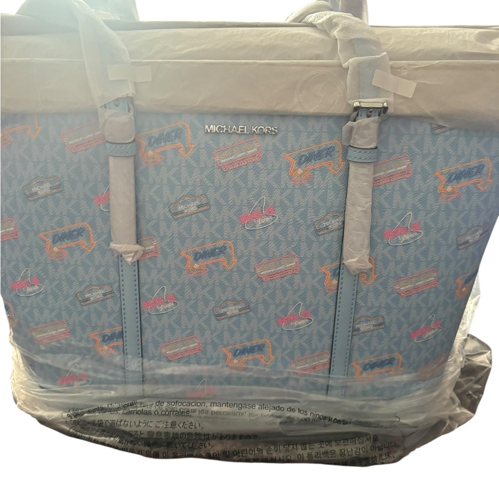 Michael Michael Kors  jet set printed signature logo Tote NWT still in plastic - Picture 10 of 16